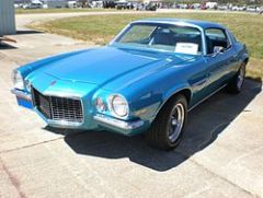 250px 1972 blue Chevrolet Camaro Turbo 350 front side