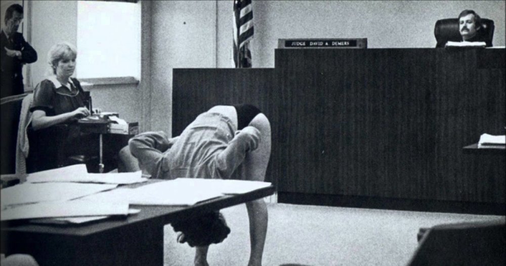 a-1983-pinellas-county-courtroom-photo.jpg