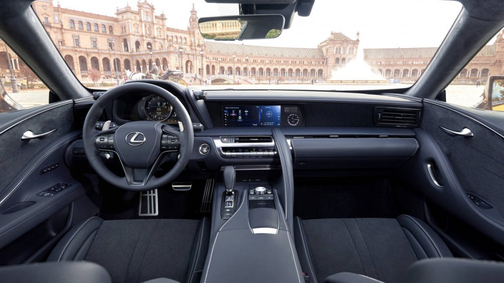 Lexus-LC-500-cockpit-001.jpg