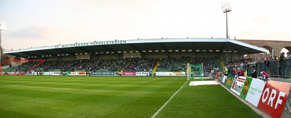 Pappelstadion_des_SV_Mattersburg.jpg.2432c8a9370e16846f27c95d8f90d386.jpg