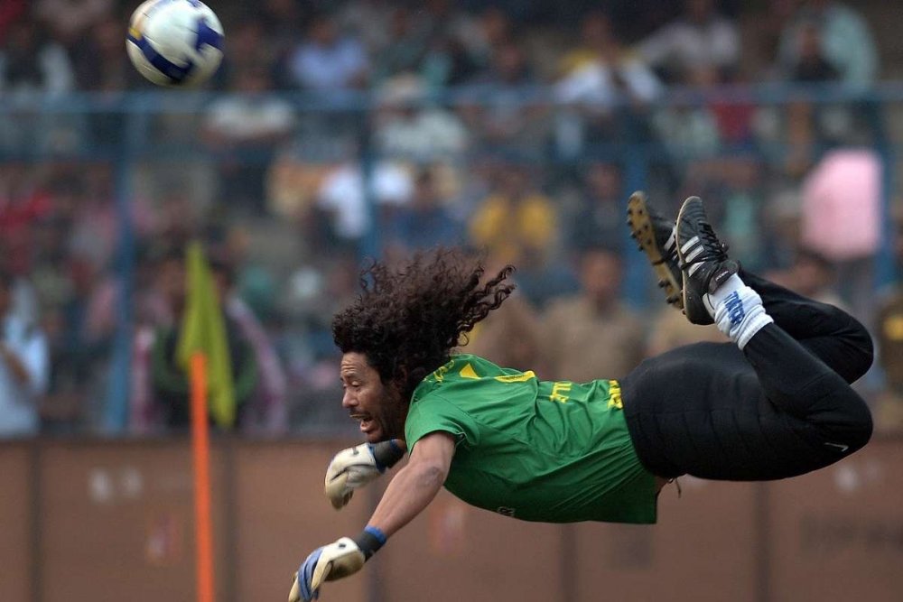 rene-higuita_1s2oqahs0t6mm16ak5zx7qsbmv.jpg