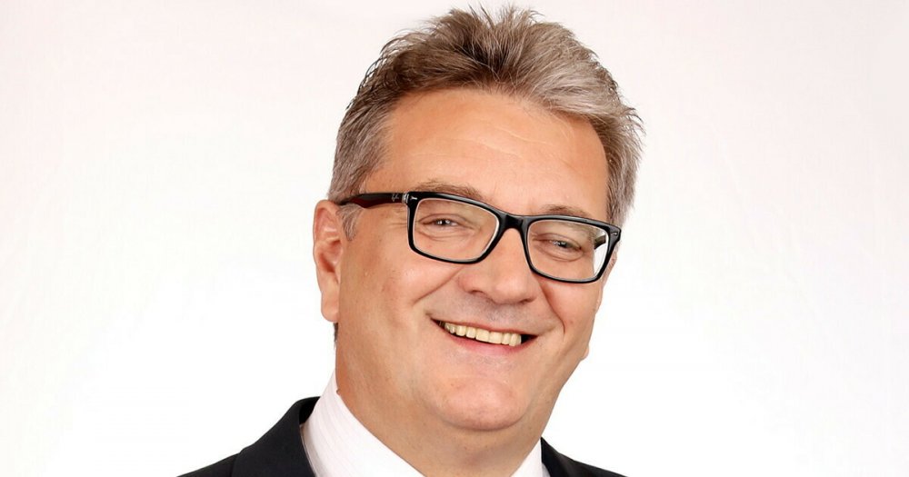 peter.hacker_1590747536.jpg