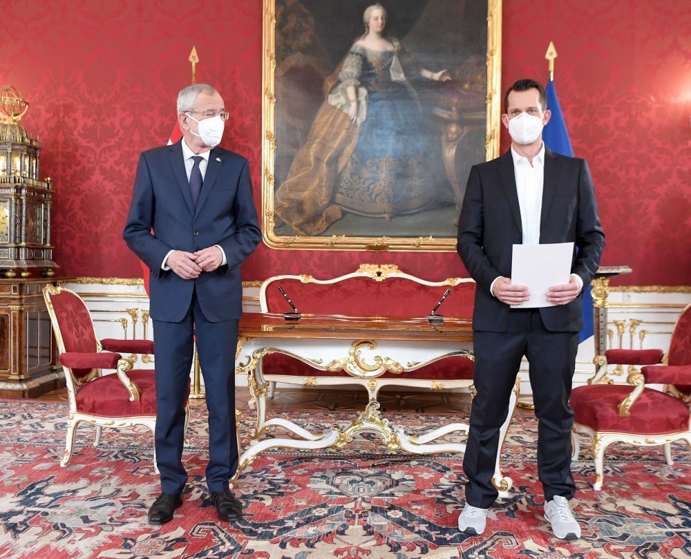 ANGELOBUNG-NEUER-GESUNDHEITSMINISTER-MCKSTEIN_1618843033313448.jpg