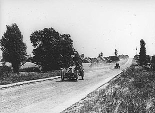 310px-1906_French_Grand_Prix_Szisz.jpg