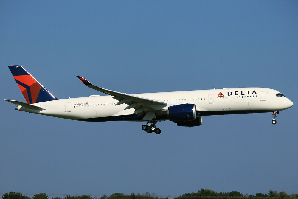 Delta_Air_Lines_-_Airbus_A350-941_-_N502DN.jpg