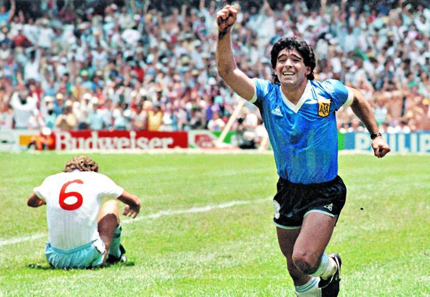 Maradona_1986.jpg