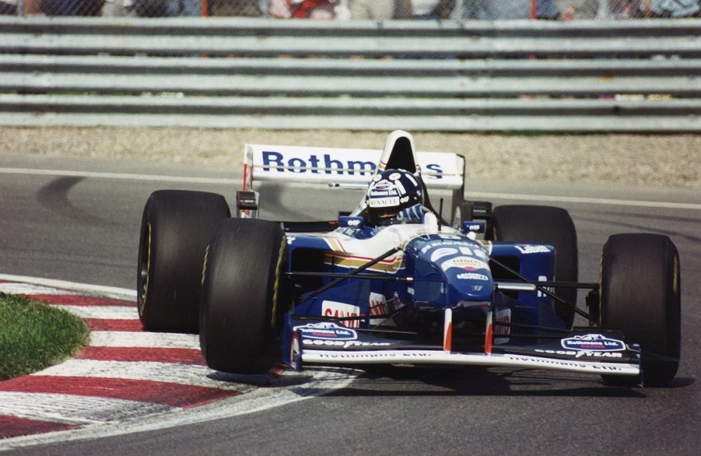 1200px-Damon_Hill_1995-2.jpg