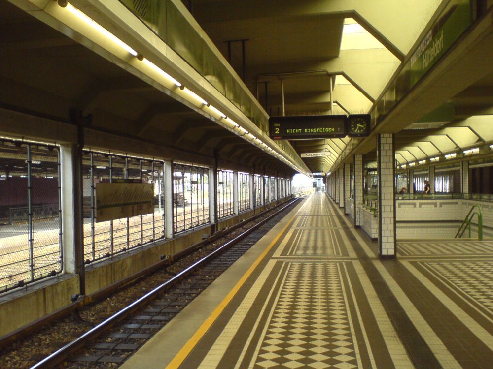 U4_Bahnsteige_Hütteldorf_DSC07199.jpeg