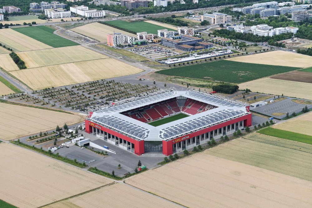 Stadion-10_mini.jpg