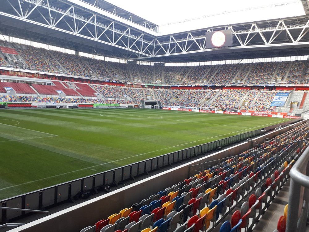 empty-stadium.jpg