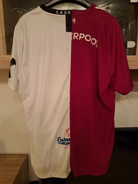 Foto Dress LASK Liverpool Rück.jpeg