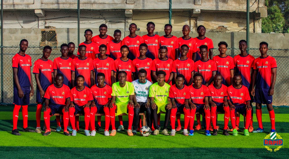 WHOLE SQUAD PICTURE with Ous.jpg.jpeg