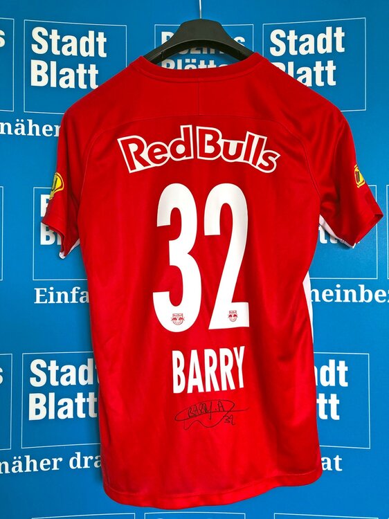 20816682_XXL.jpg