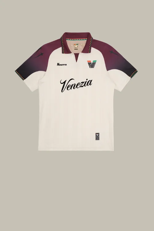 05_AwayKitVenezia_frontcustom.webp